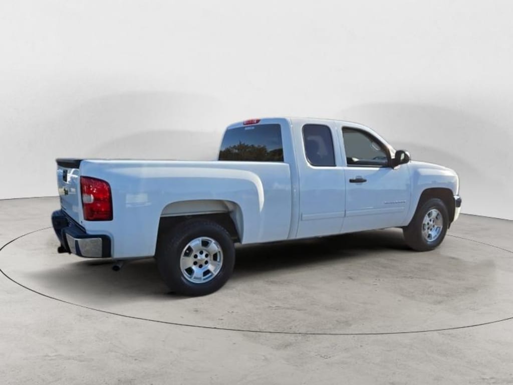 Used 2011 Chevrolet Silverado LT Extended Cab