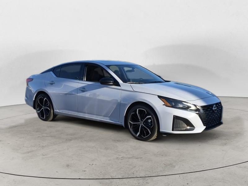 2024 Nissan Altima SR