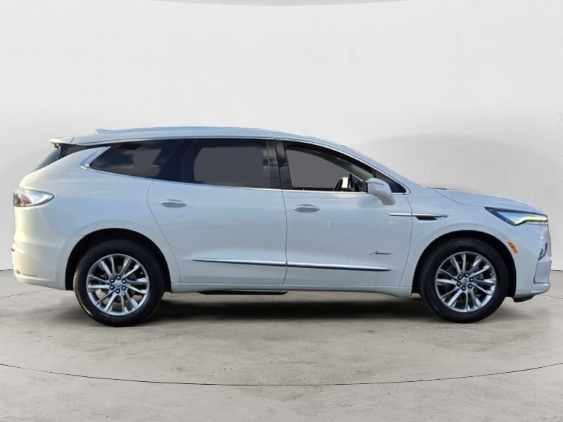 2023 Buick Enclave Avenir Sport photo 2