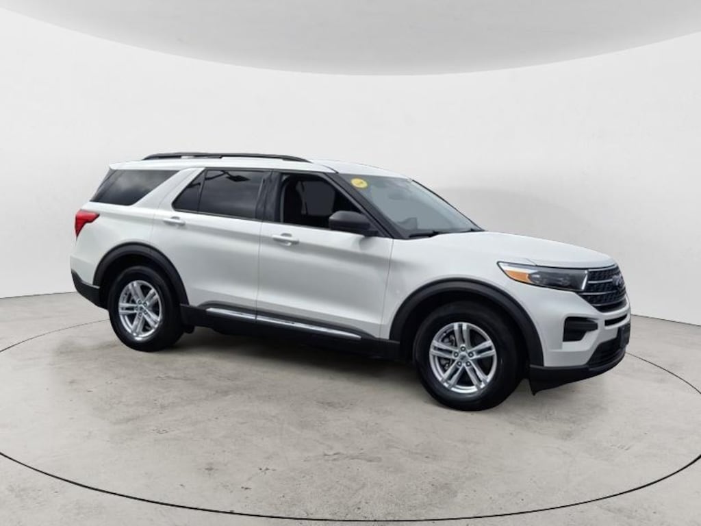 Used 2024 Ford Explorer XLT Sport Utility
