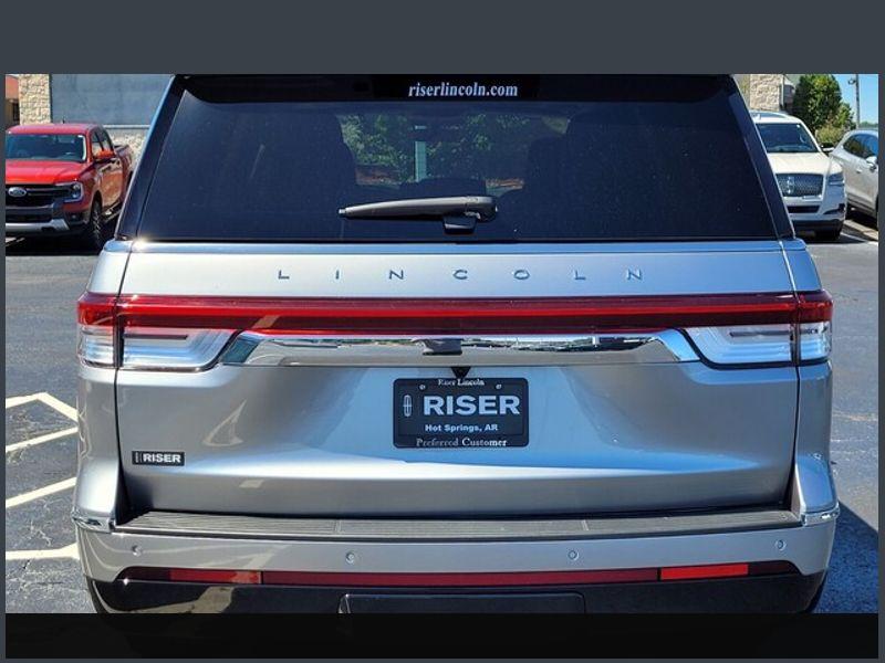 2023 Lincoln Navigator Reserve photo 4