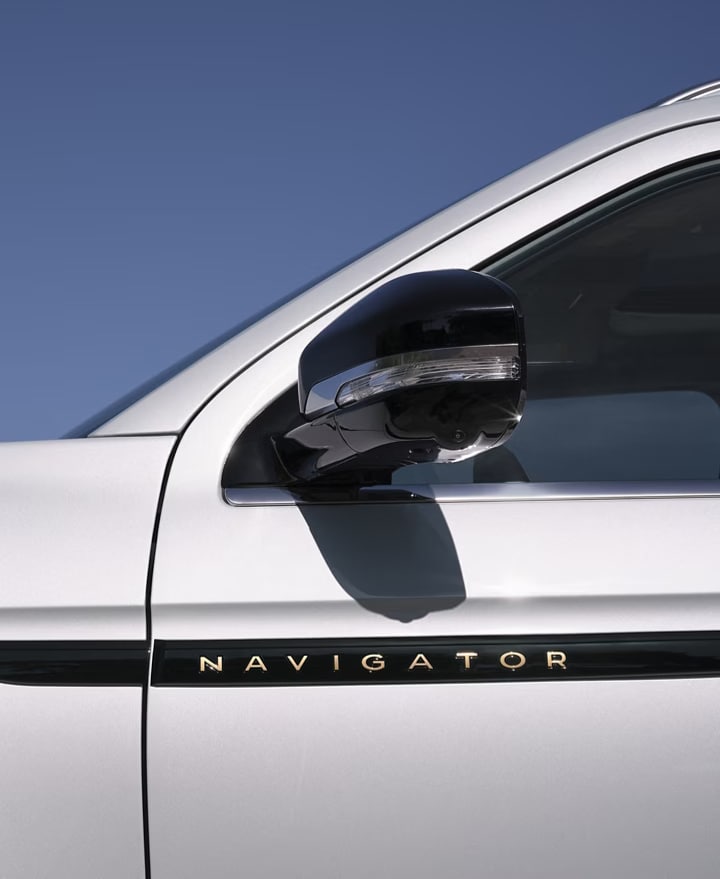  2026 Lincoln Navigator exterior design front view on Arkansas road