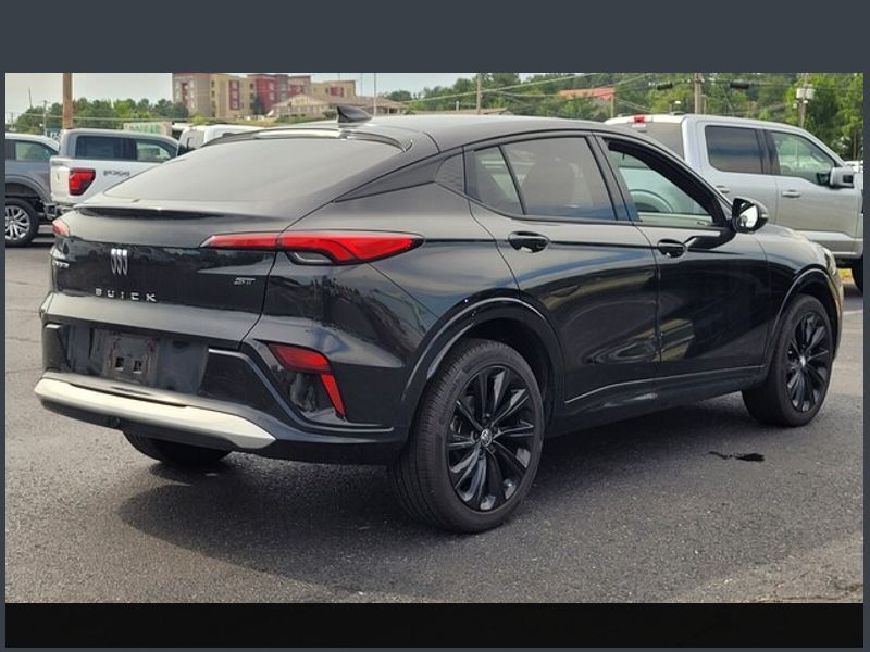 2024 Buick Envista ST photo 3