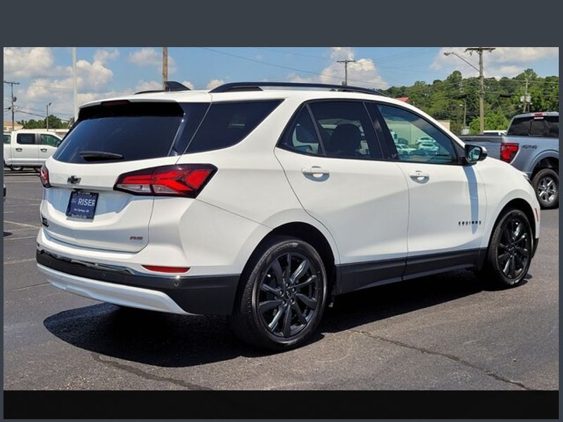 2023 Chevrolet Equinox RS photo 3