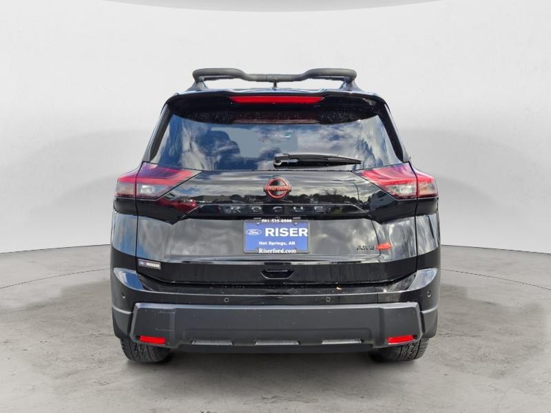 2025 Nissan Rogue SV photo 4