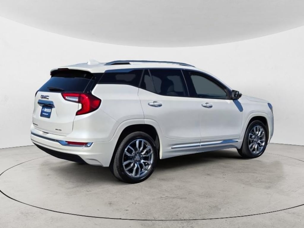 Used 2024 GMC Terrain Denali SUV