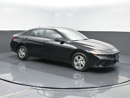 2025 Hyundai Elantra SE Sedan