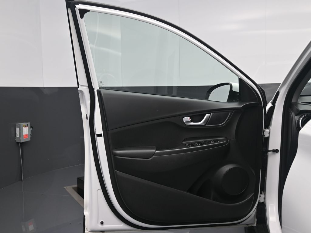 2023 Hyundai Kona SEL N Line photo 3