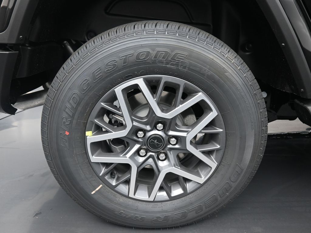 2025 Jeep Wrangler Sahara photo 2