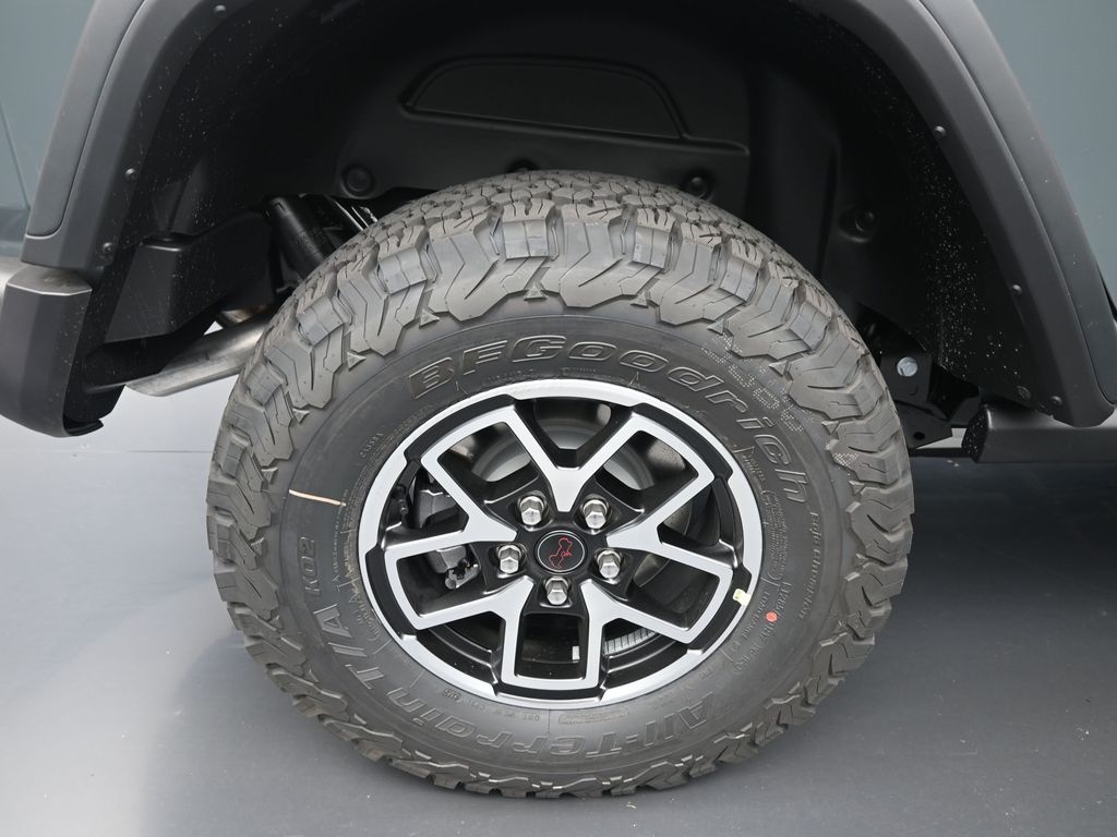 2025 Jeep Wrangler Rubicon photo 2