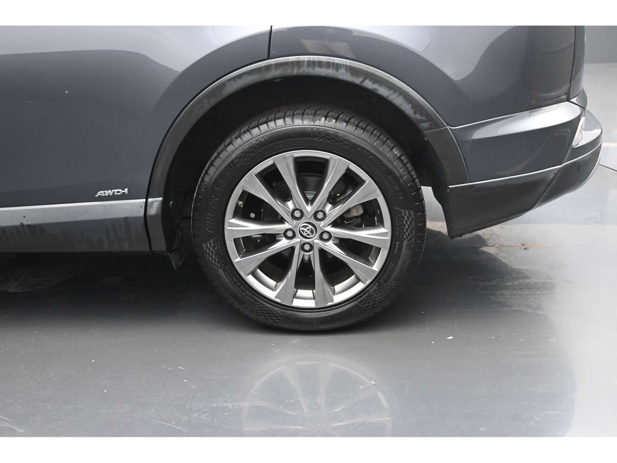 Used 2018 Toyota RAV4 Limited with VIN JTMDJREV1JD248243 for sale in Goshen, NY