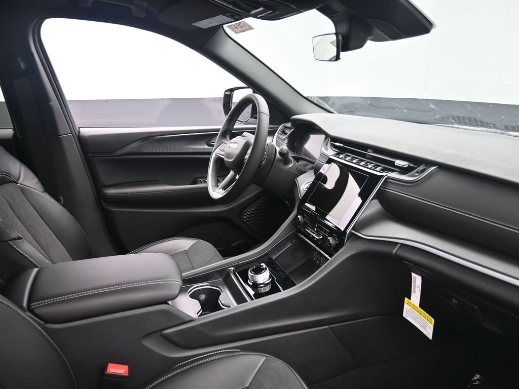 New 2025 Jeep Grand Cherokee Altitude X Sport Utility