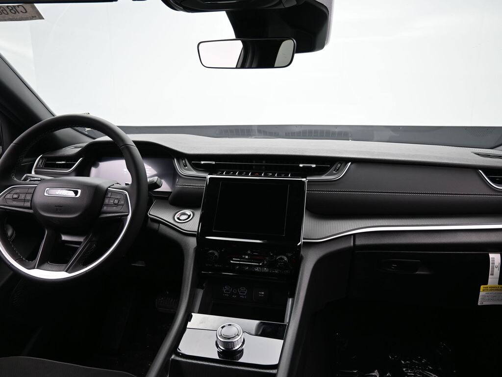 New 2025 Jeep Grand Cherokee Altitude X Sport Utility