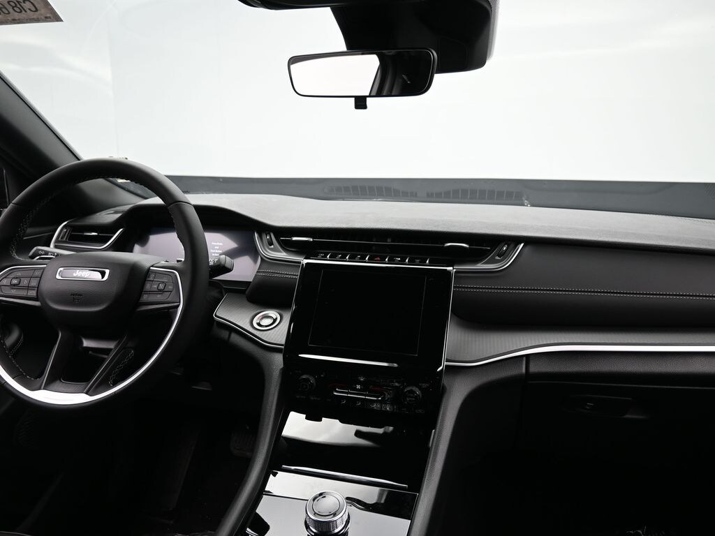 New 2025 Jeep Grand Cherokee Altitude X Sport Utility