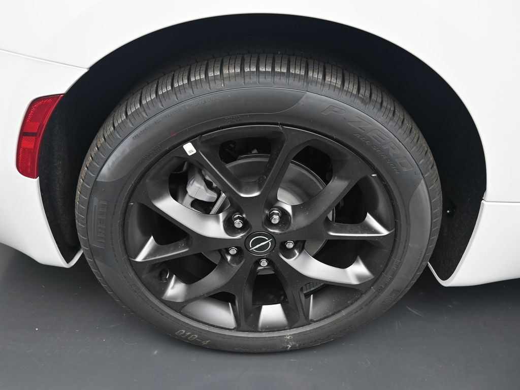 2026 Chrysler Pacifica Limited photo 2