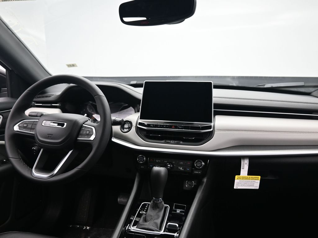 2026 Jeep Compass Limited photo 3