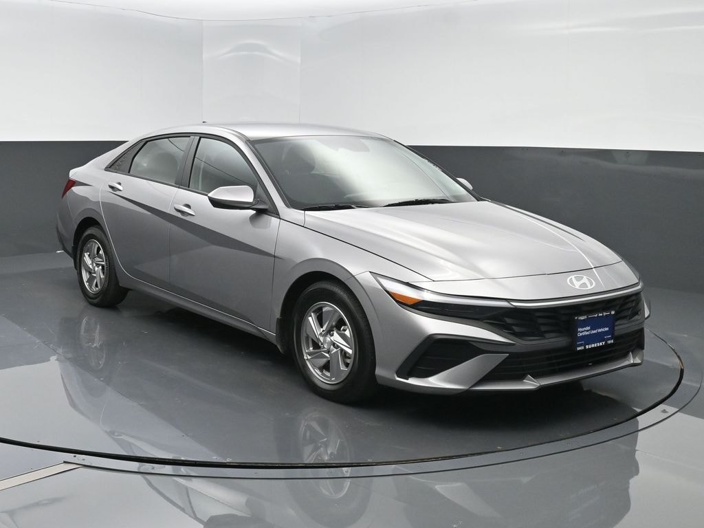 Certified 2025 Hyundai Elantra SE Sedan