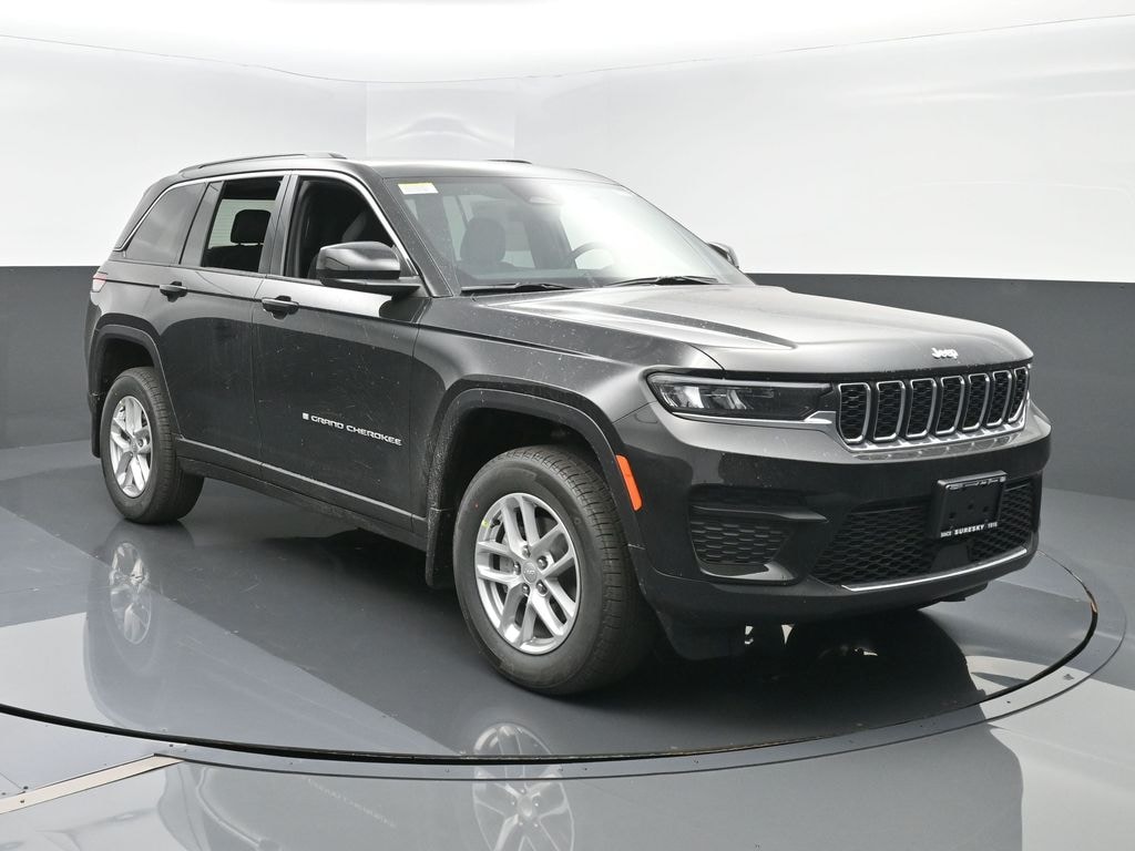 New 2025 Jeep Grand Cherokee Laredo X Sport Utility
