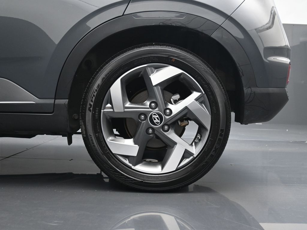 Used 2025 Hyundai Venue Limited Sport Utility