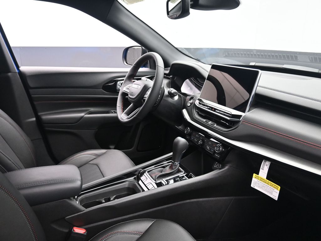 2026 Jeep Compass Trailhawk Sport photo 4