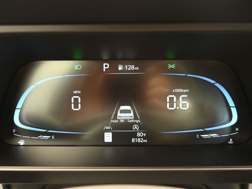 Certified 2025 Hyundai Elantra SE Sedan