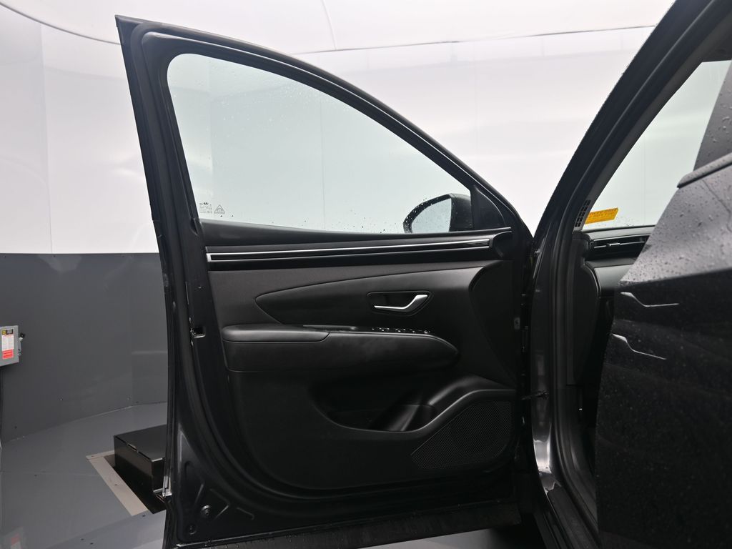 2023 Hyundai Tucson SEL Convenience photo 3