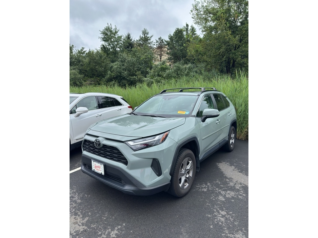 Used 2022 Toyota RAV4 XLE with VIN 2T3P1RFV1NW295938 for sale in Northfield, Minnesota