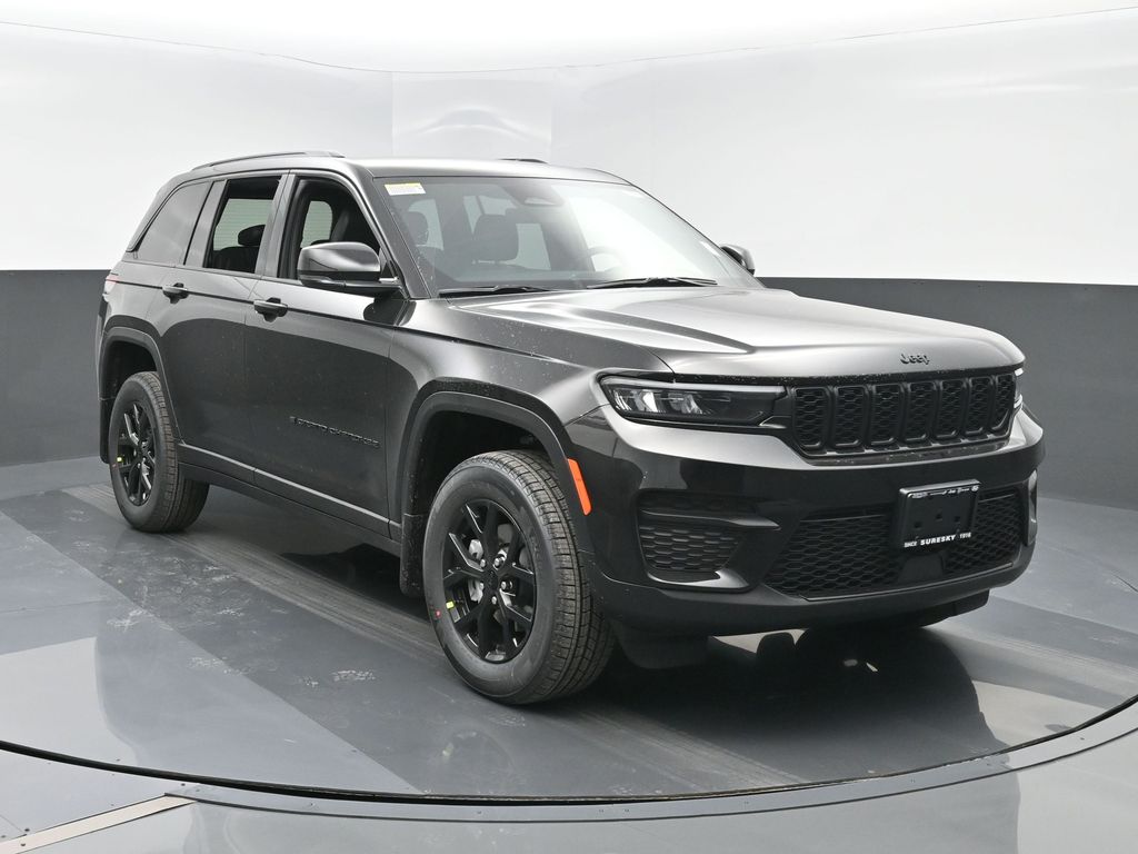 2025 Jeep Grand Cherokee Altitude's photo