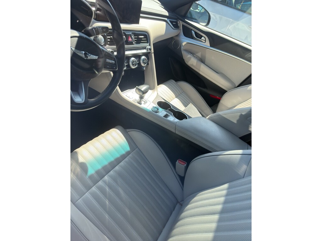 2023 Genesis G70 2.0T Sport Prestige photo 2