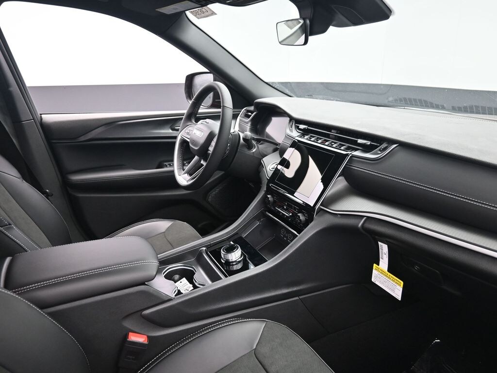 New 2025 Jeep Grand Cherokee Altitude X Sport Utility