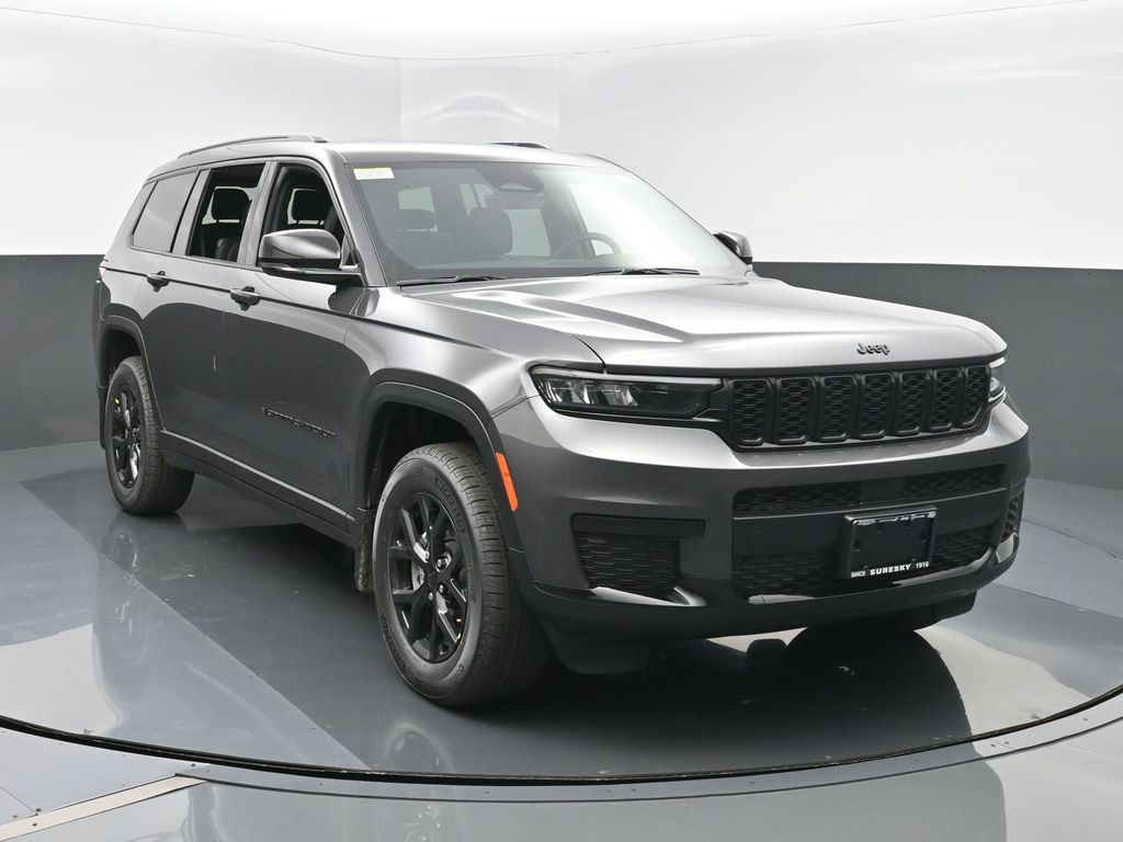 2025 Jeep Grand Cherokee L Altitude's photo