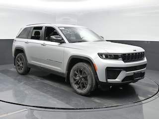 2026 Jeep Grand Cherokee Laredo Altitude