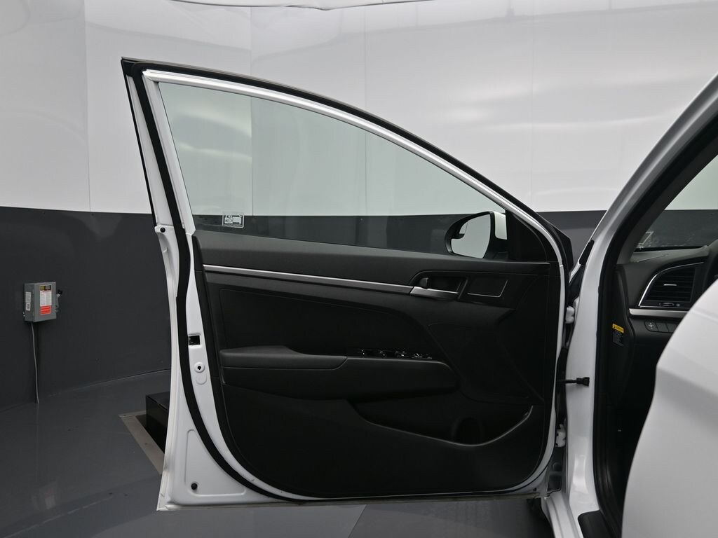 Used 2018 Hyundai Elantra SE Sedan