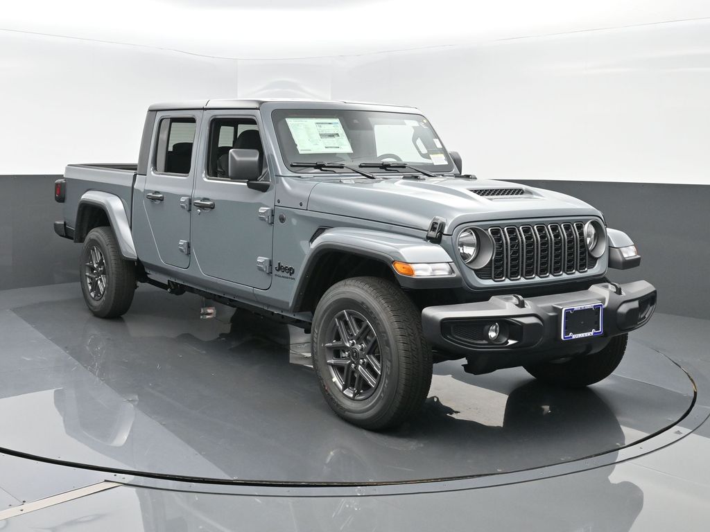 2025 Jeep Gladiator Sport S's photo