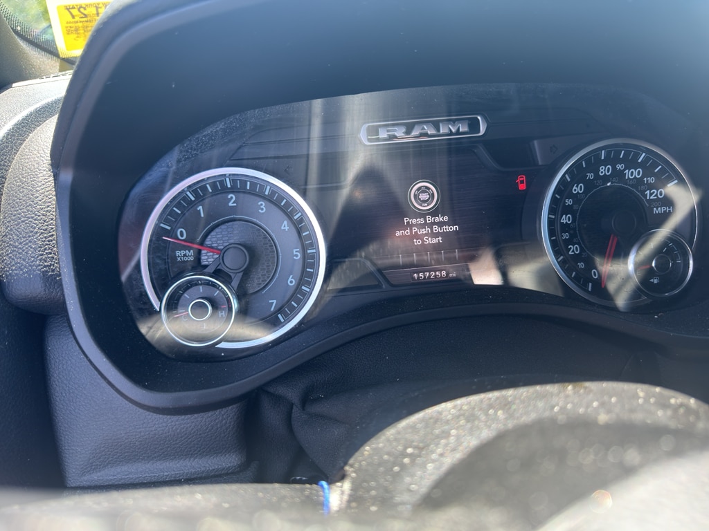 2021 RAM 1500 Big Horn/Lone Star 4x4 Crew Cab 5'7's photo