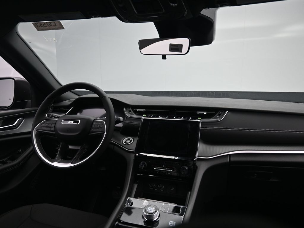 New 2025 Jeep Grand Cherokee L Laredo X Sport Utility