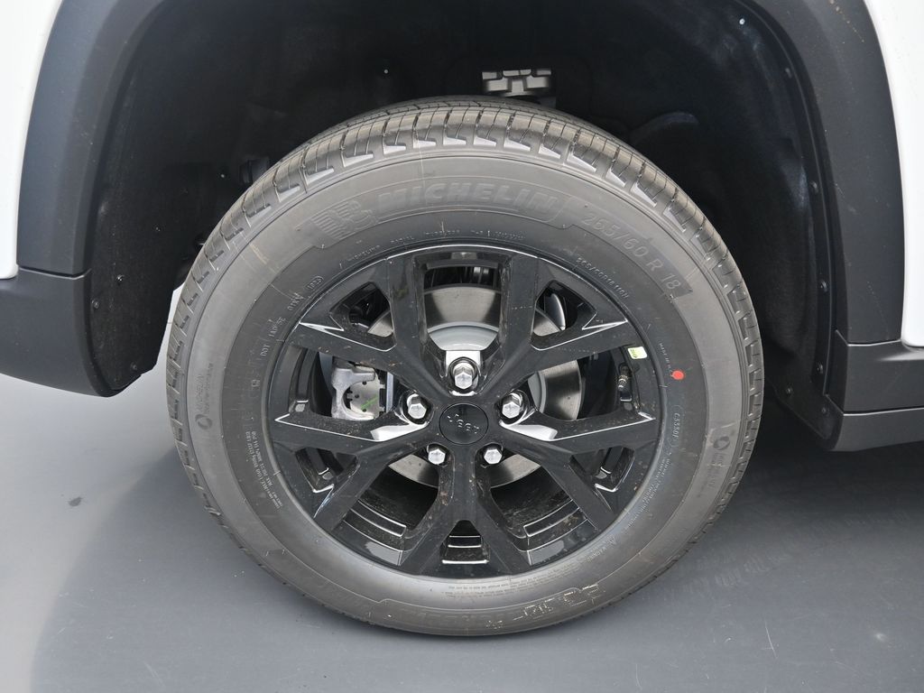 2025 Jeep Grand Cherokee Altitude X photo 2
