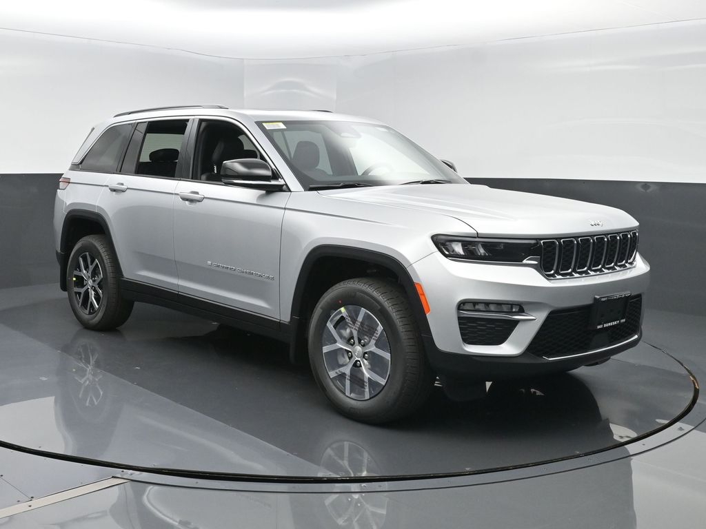 2025 Jeep Grand Cherokee Limited's photo