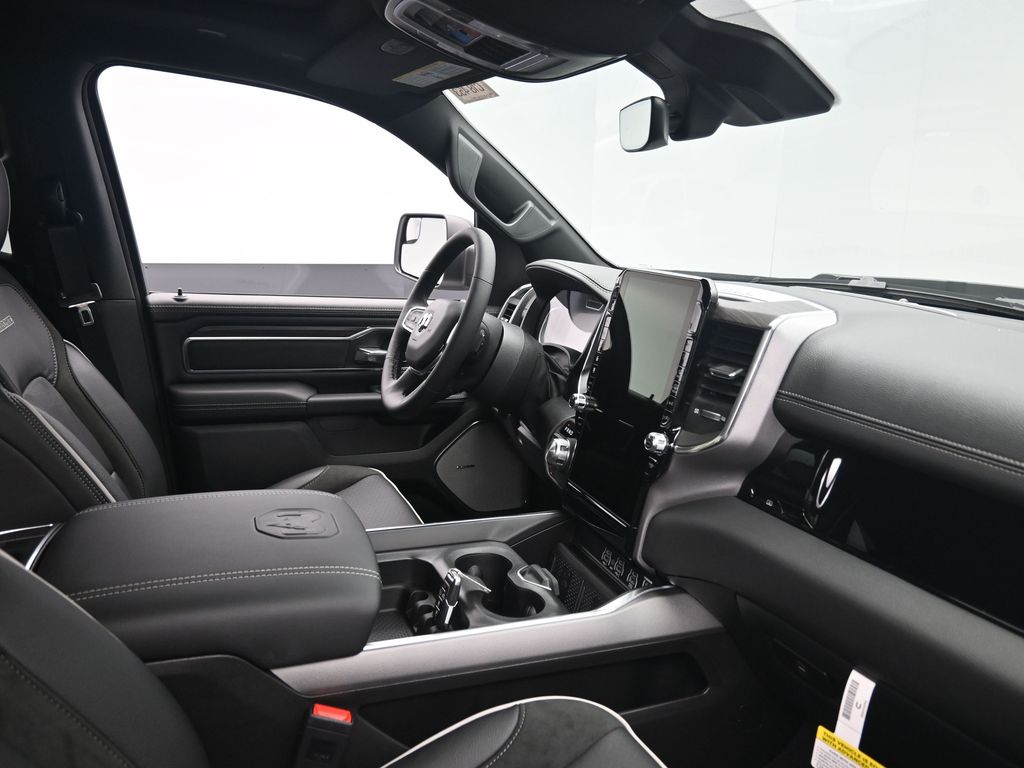 2026 Ram 1500 Laramie photo 4