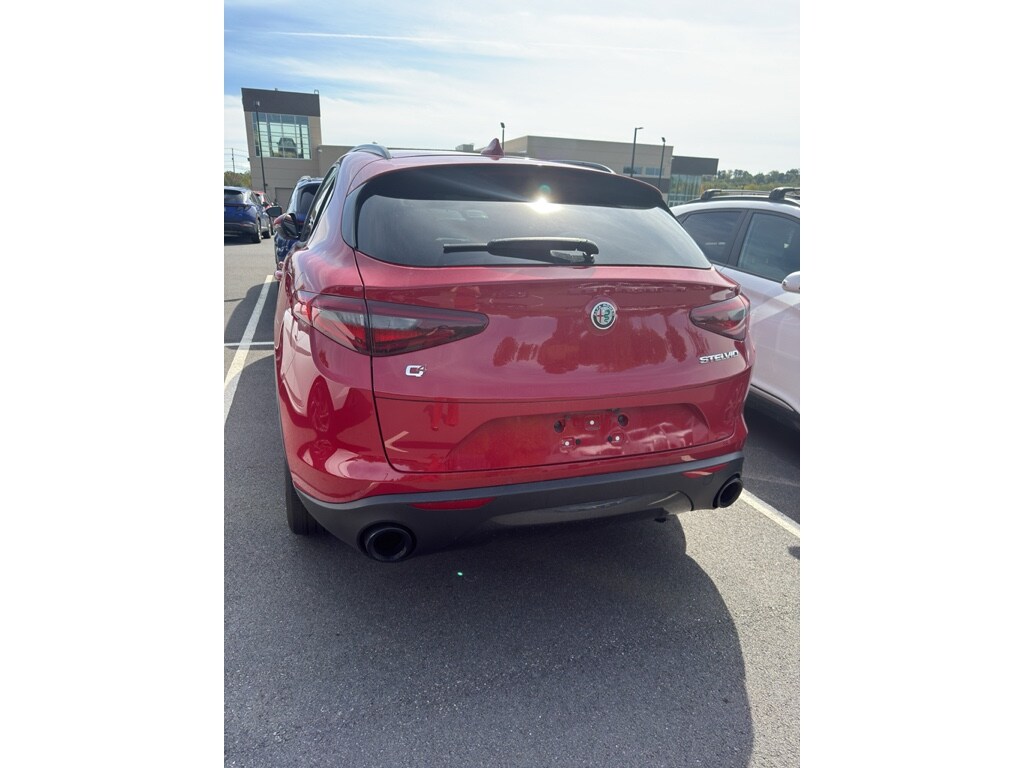 2022 Alfa Romeo Stelvio Sprint photo 4