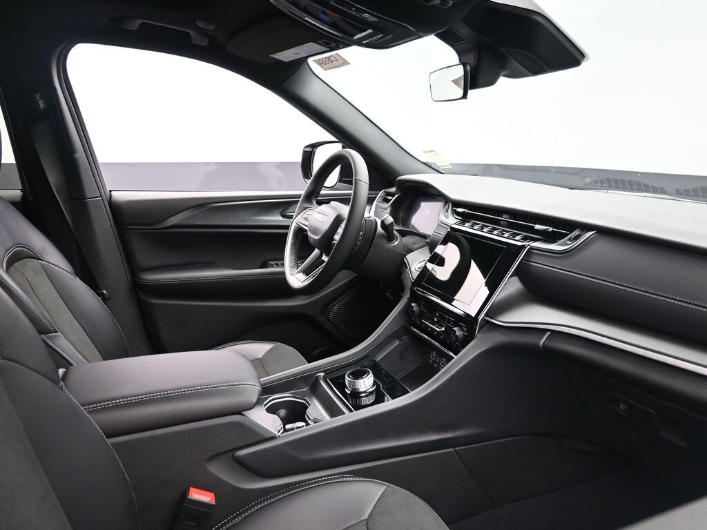 New 2025 Jeep Grand Cherokee Altitude X Sport Utility