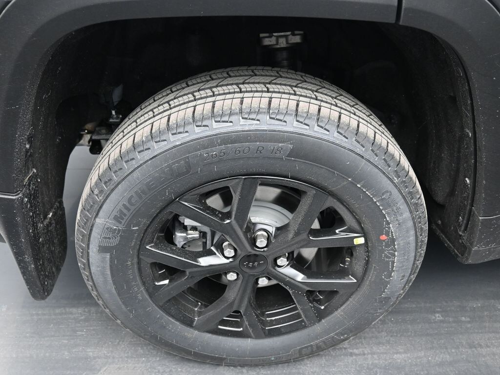 New 2025 Jeep Grand Cherokee Altitude X Sport Utility