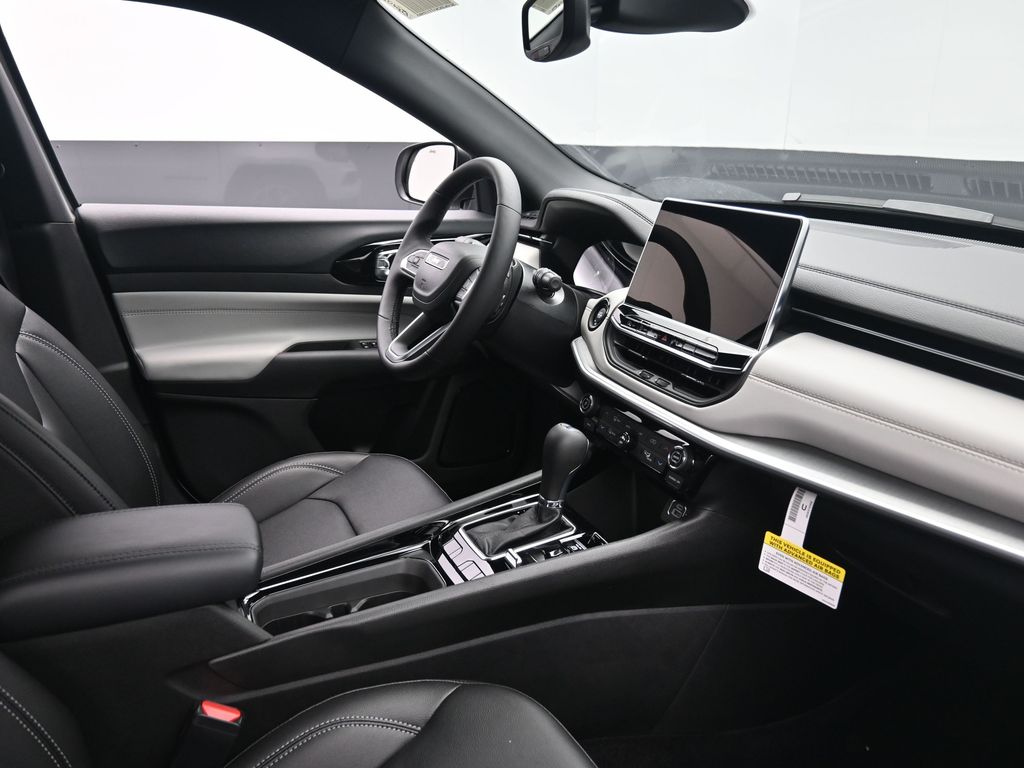 2026 Jeep Compass Limited photo 4