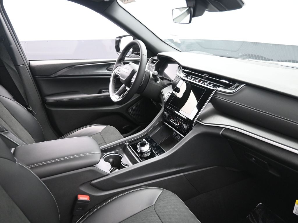 New 2025 Jeep Grand Cherokee Altitude X Sport Utility