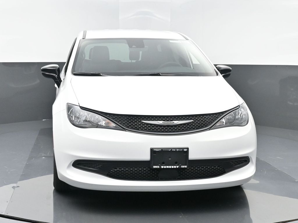 2026 Chrysler Voyager LX - Photo 23
