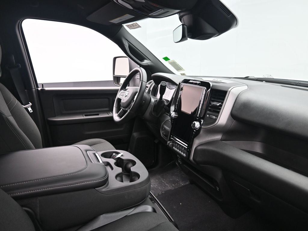 2026 Ram 3500 Tradesman photo 4