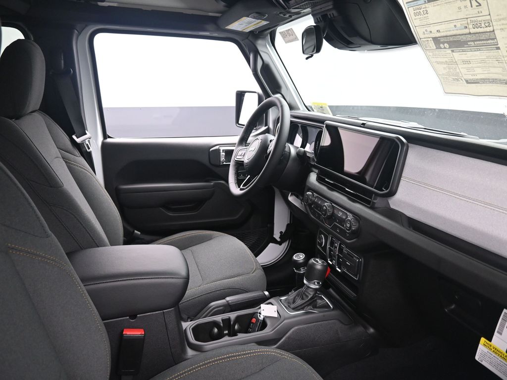 2025 Jeep Wrangler Sport S photo 4
