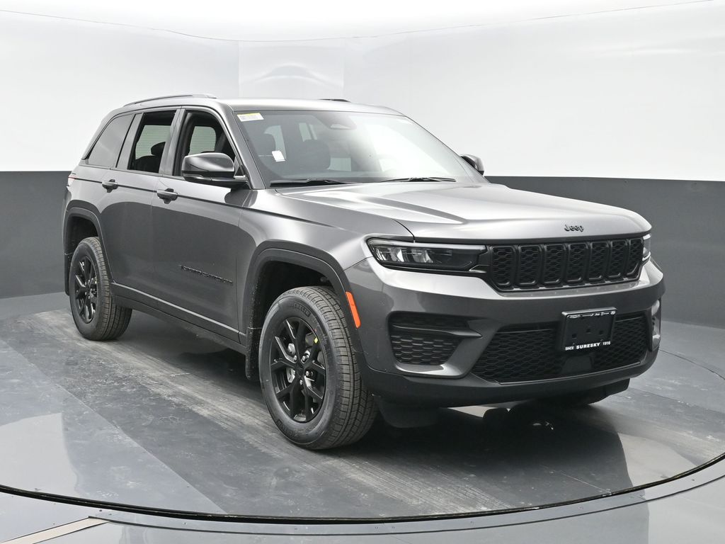 2025 Jeep Grand Cherokee Altitude's photo