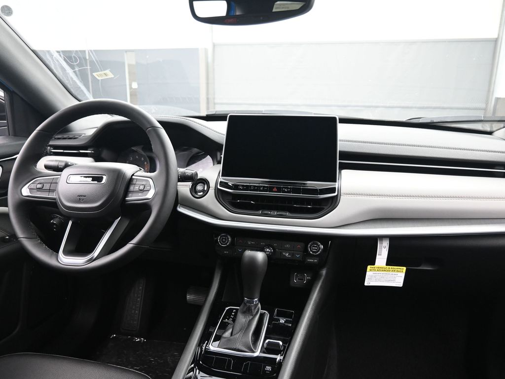 2026 Jeep Compass Limited Altitude photo 3