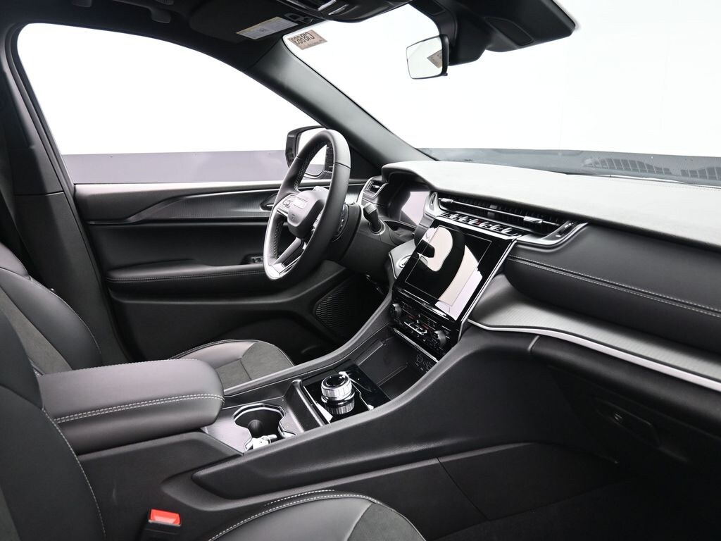 New 2025 Jeep Grand Cherokee Altitude X Sport Utility